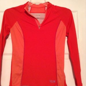 Mountain Hardware Quarter Zip Athletic shirt